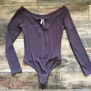 NEVER WORN OUT FROM UNDER OFF THE SHOULDER BODYSUIT DARK PURPLE SIZE LARGE